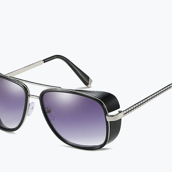 Iron Man 3 - TONY STARK, Spider Man Sunglasses - Picture 2 of 4